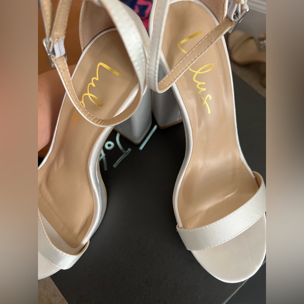 Lulus white satin platform heel
